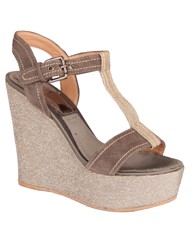 Daniel Theatrical Wedge
