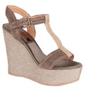Daniel Theatrical Wedge