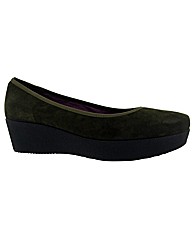 Riva Manakin Pump