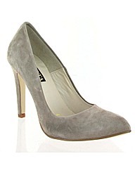 Marta Jonsson grey suede court