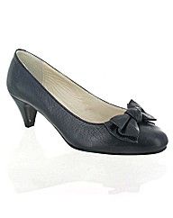 Marta Jonsson navy leather court