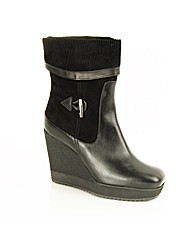 Daniel Obleque Boot