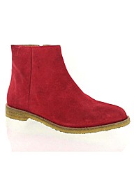 Marta Jonsson red suede ankle boot