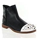 Marta Jonsson black leather ankle boot