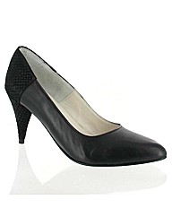 Marta Jonsson black leather court